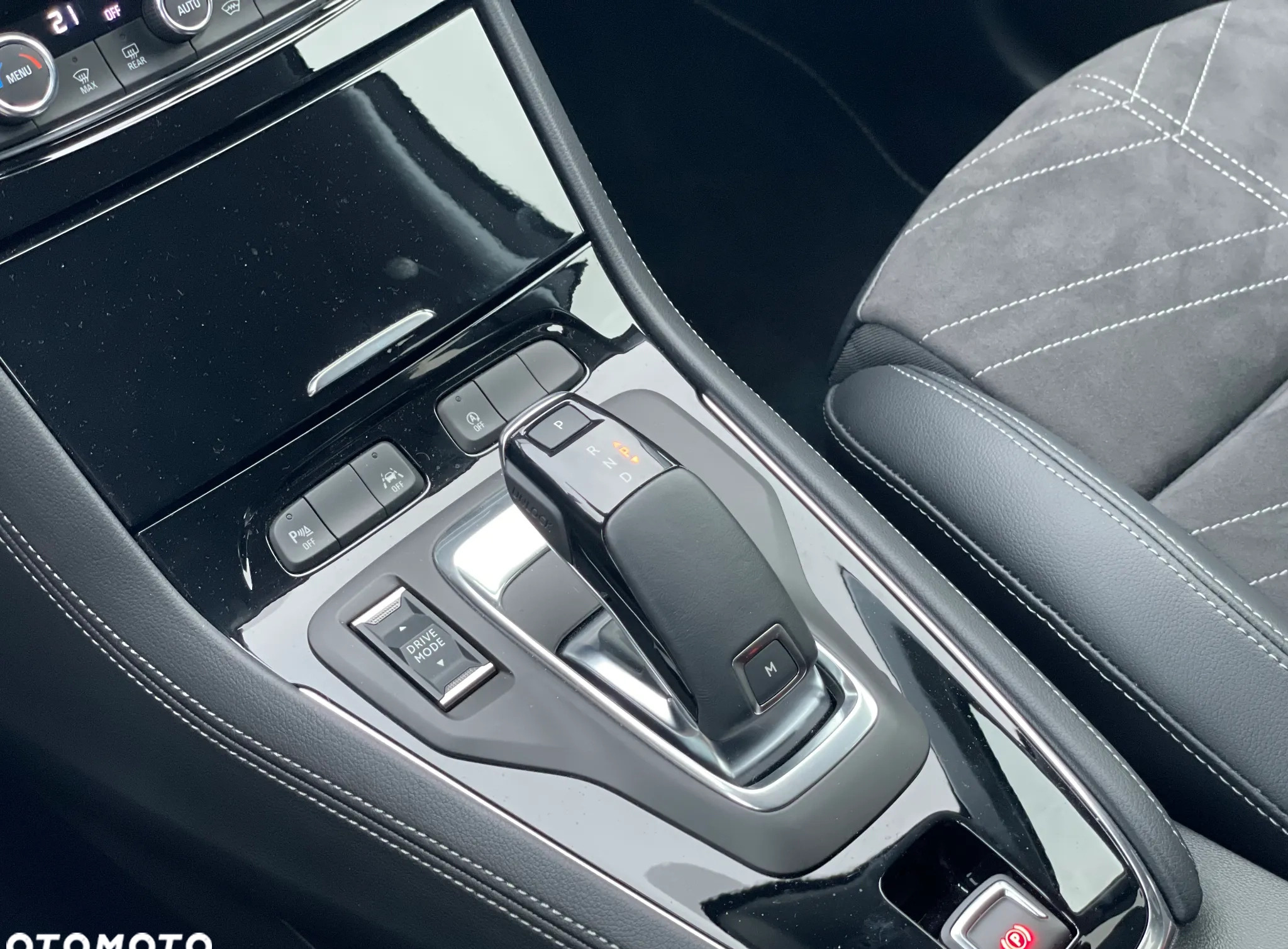 Opel Grandland cena 118900 przebieg: 2300, rok produkcji 2022 z Trzebnica małe 232